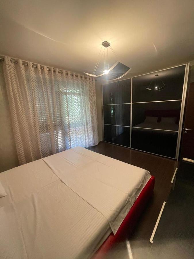 Luxury Apartment City Centre 地拉那 外观 照片