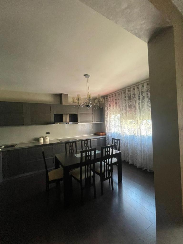 Luxury Apartment City Centre 地拉那 外观 照片